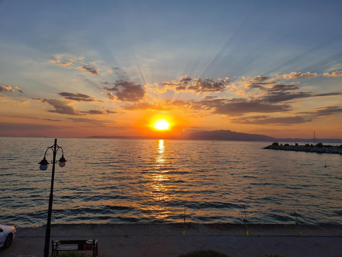Golden Sunset Beach Apartment Skala Kallirakhis Exterior photo